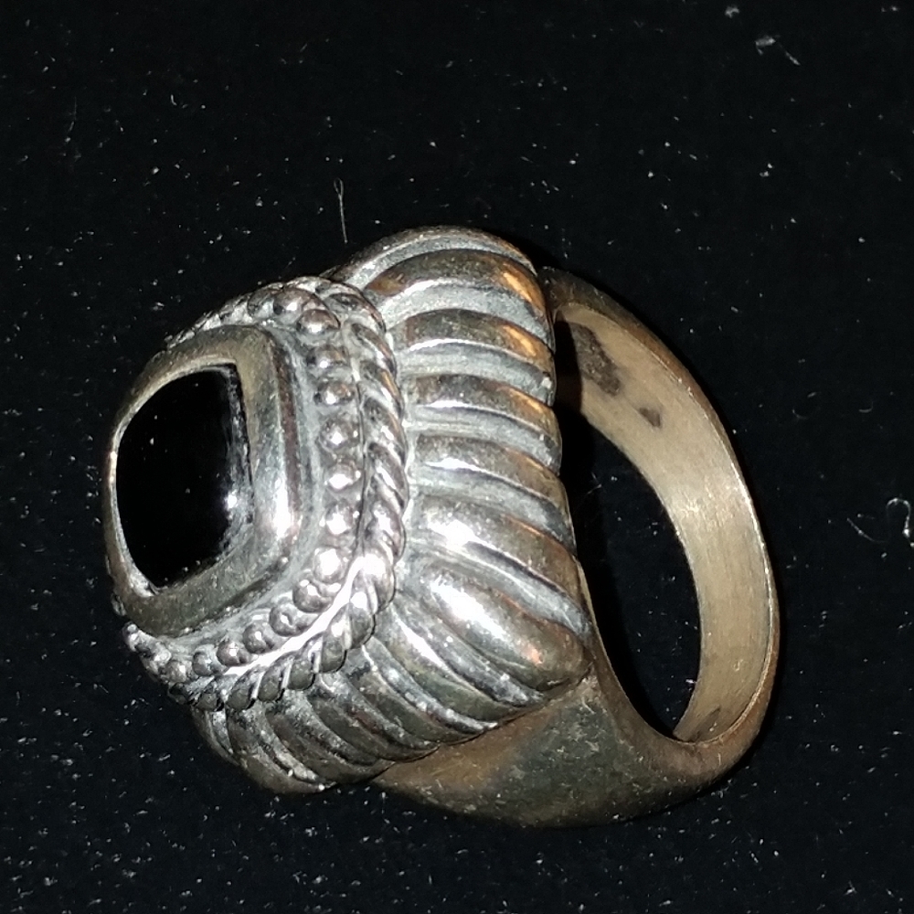 Ribbed Domed Sterling Onyx Ring - Picture 2 of 4